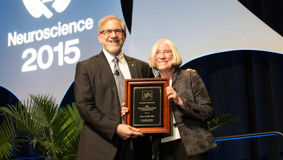 Story Landis accepts the Ralph W. Gerard Prize in Neuroscience