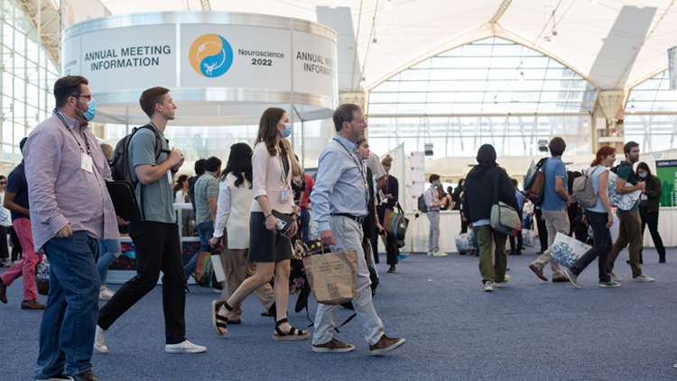 Attendees at Neuroscience 2022 in San Diego.
