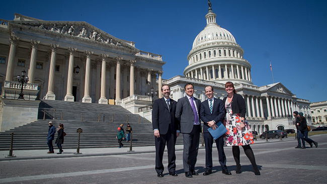 Neuroscientists pose for a picture on SfN's Capitol Hill Day 2017