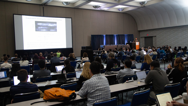 Image of people listening to a lecture at the Short Course 2 at Neuroscience 2018
